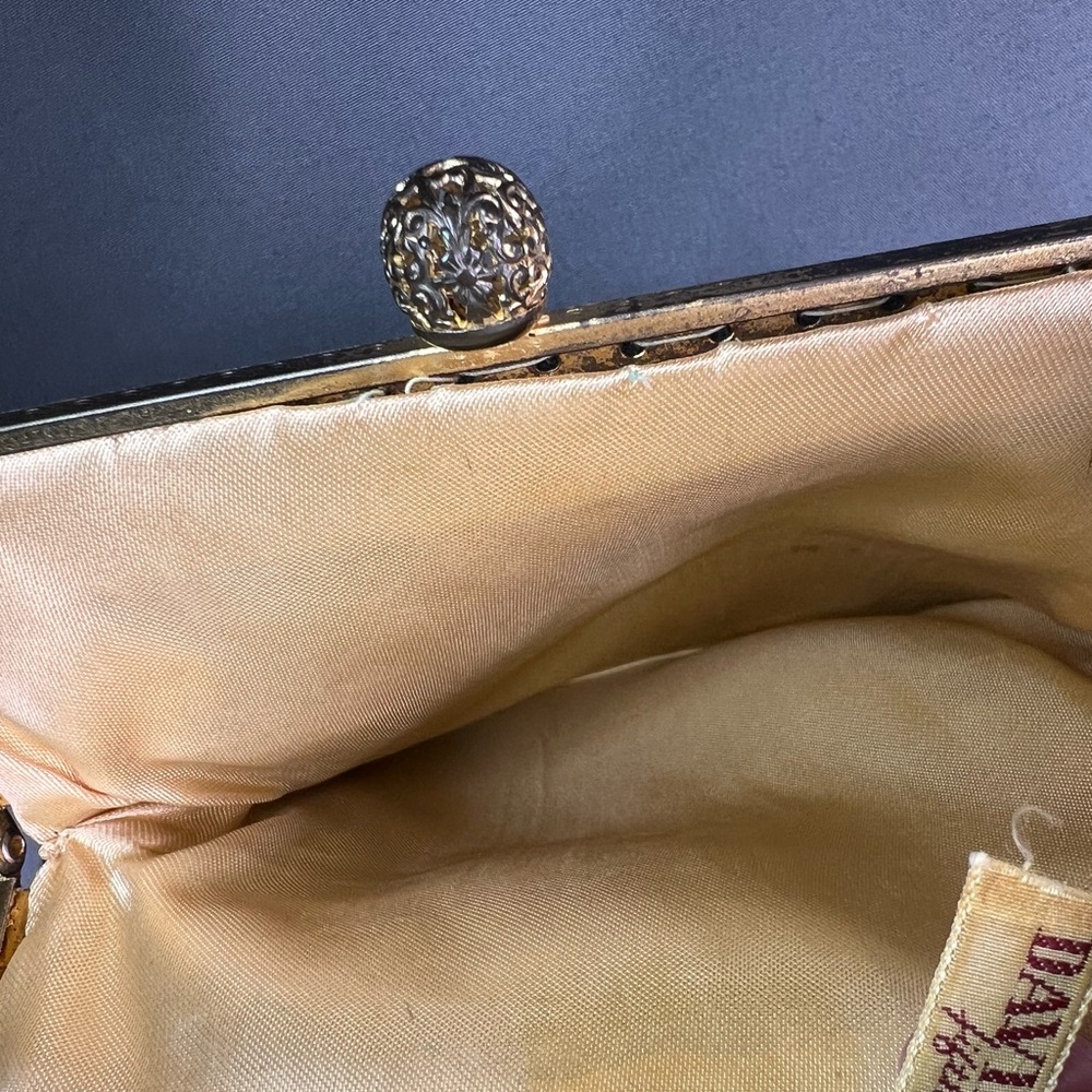 Vintage David's Fifth Avenue Tapestry Purse – Made in France Kiss Lock Clutch - Picture 6 of 12